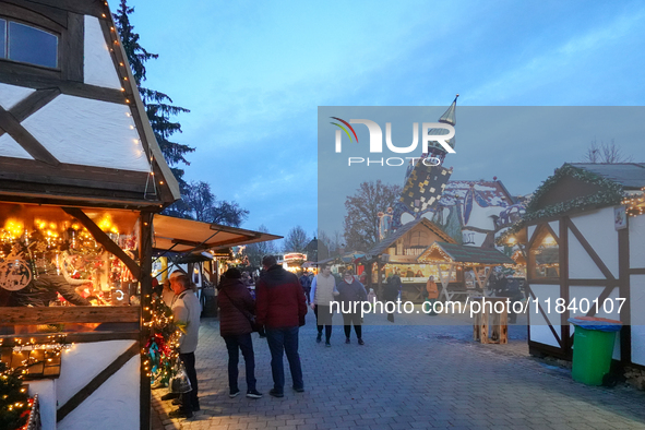 The Christmas Market at KunstHaus Abensberg, Arthouse Abensberg, in the historic center of Abensberg, Bavaria, Germany, on December 5, 2024,...