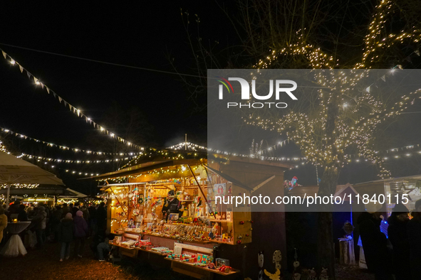 The historic center of Abensberg, Bavaria, Germany, on December 5, 2024, becomes a festive destination during the Christmas season. The trad...