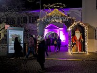 The historic center of Abensberg, Bavaria, Germany, on December 5, 2024, becomes a festive destination during the Christmas season. The trad...