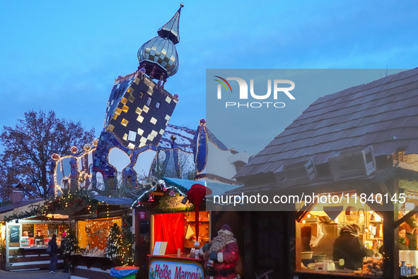 The Christmas Market at KunstHaus Abensberg, Arthouse Abensberg, in the historic center of Abensberg, Bavaria, Germany, on December 5, 2024,...