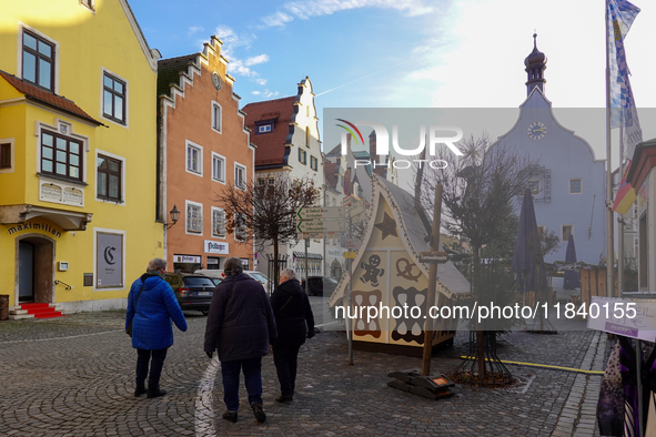 The historic center of Abensberg, Bavaria, Germany, on December 5, 2024, becomes a festive destination during the Christmas season. The trad...