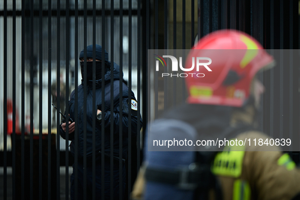 Police, city guards and fire services exercise emergency drills at the US embassy in Warsaw, Poland on 06 December, 2024. Emergency services...