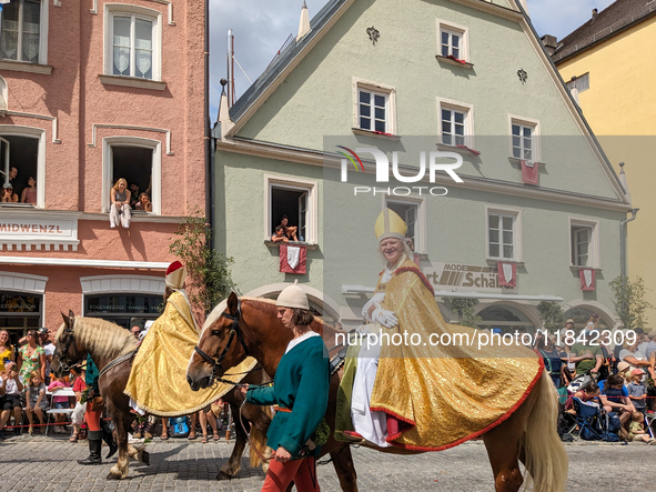 Over 2,000 participants recreate the medieval wedding of Hedwig Jagiellon and George of Bavaria. On July 16, 2023, in Landshut, Bavaria, Ger...