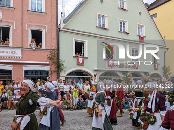 Over 2,000 participants recreate the medieval wedding of Hedwig Jagiellon and George of Bavaria. On July 16, 2023, in Landshut, Bavaria, Ger...