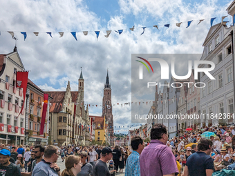 Over 2,000 participants recreate the medieval wedding of Hedwig Jagiellon and George of Bavaria. On July 16, 2023, in Landshut, Bavaria, Ger...