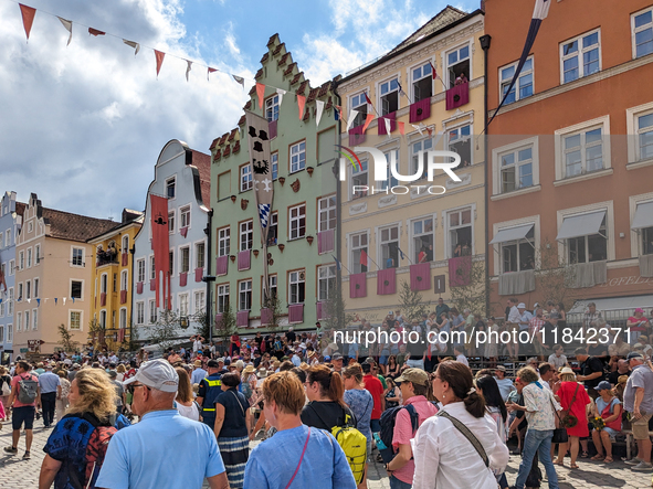 Over 2,000 participants recreate the medieval wedding of Hedwig Jagiellon and George of Bavaria. On July 16, 2023, in Landshut, Bavaria, Ger...