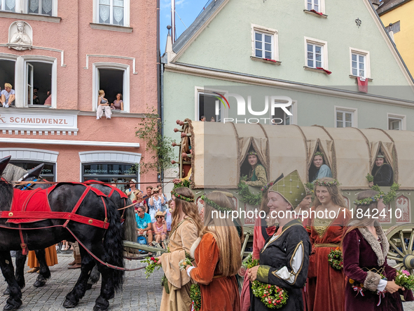 Over 2,000 participants recreate the medieval wedding of Hedwig Jagiellon and George of Bavaria. On July 16, 2023, in Landshut, Bavaria, Ger...