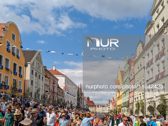 Over 2,000 participants recreate the medieval wedding of Hedwig Jagiellon and George of Bavaria. On July 16, 2023, in Landshut, Bavaria, Ger...