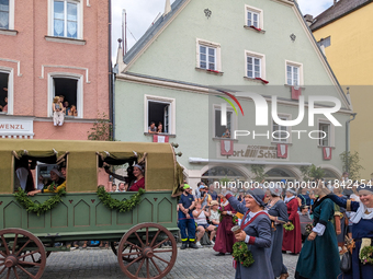 Over 2,000 participants recreate the medieval wedding of Hedwig Jagiellon and George of Bavaria. On July 16, 2023, in Landshut, Bavaria, Ger...