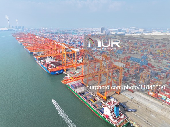 Container cargoes from Qinzhou Automated Container Terminal of Beiwan Port are sold overseas by rail-sea intermodal train on the Western Lan...