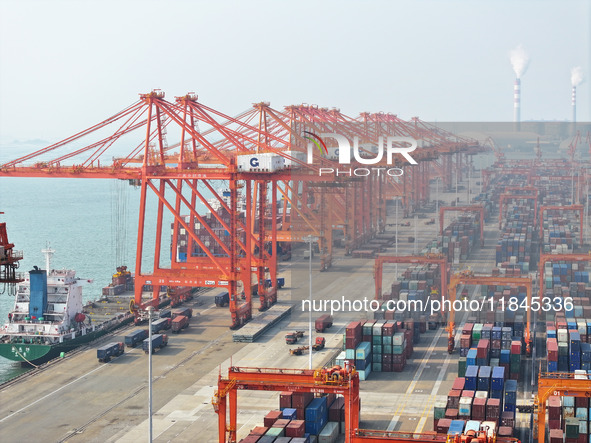 Container cargoes from Qinzhou Automated Container Terminal of Beiwan Port are sold overseas by rail-sea intermodal train on the Western Lan...