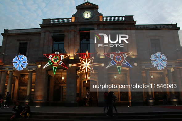 The headquarters building of the Tlalpan Mayor's Office is illuminated with different figures for the December holidays in the Center of Tla...