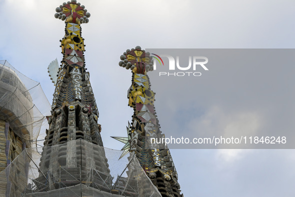 Details of one of the towers of the Sagrada Familia cathedral in Barcelona, Spain, on October 9, 2024. This monument, designed by architect...