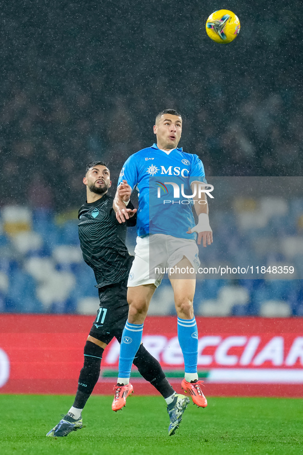 Alessandro Buongiorno of SSC Napoli and Taty Castellanos of SS Lazio compete for the ball during the serie Serie A Enilive match between SSC...