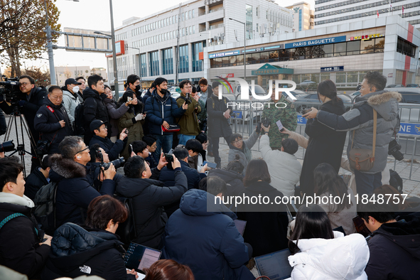 Colonel Kim Hyun-tae, Commander of the 707th Special Mission Group, holds a press conference in front of the Defense Convention Center in Yo...