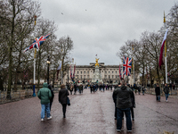 People walk along The Mall toward Buckingham Palace, in London, United Kingdom, on December 7, 2024 (