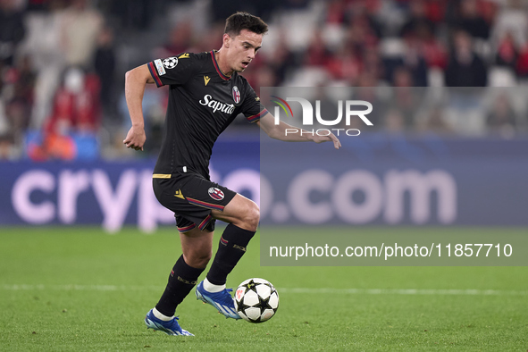 Nikola Moro of Bologna Football Club 1909 plays during the UEFA Champions League match between SL Benfica and Bologna FC 1909 at Estadio Da...