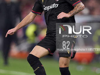 Kacper Urbanski of Bologna Football Club 1909 is in action during the UEFA Champions League match between SL Benfica and Bologna FC 1909 at...