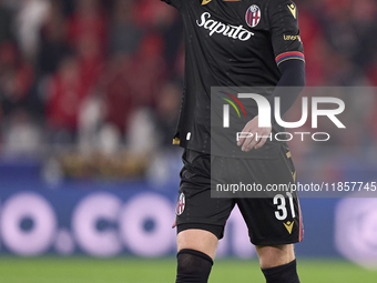 Sam Beukema of Bologna Football Club 1909 reacts during the UEFA Champions League match between SL Benfica and Bologna FC 1909 at Estadio Da...