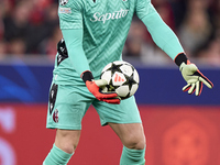 Lukasz Skorupski of Bologna Football Club 1909 reacts during the UEFA Champions League match between SL Benfica and Bologna FC 1909 at Estad...