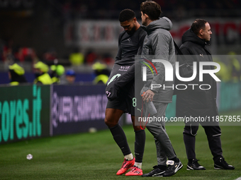 Ruben Loftus-Cheek of AC Milan injures himself during the UEFA Champions League match between AC Milan and FK Crvena Zvezda at Giuseppe Meaz...