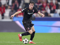 Giovanni Fabbian of Bologna Football Club 1909 plays during the UEFA Champions League match between SL Benfica and Bologna FC 1909 at Estadi...