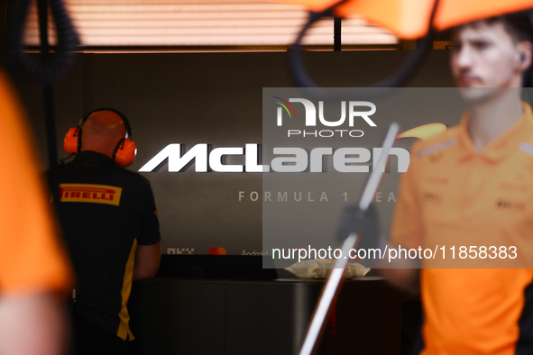 McLaren logo during the Formula 1 post-season testing at Yas Marina Cicuit in Abu Dhabi, United Arab Emirates on December 10, 2024. 