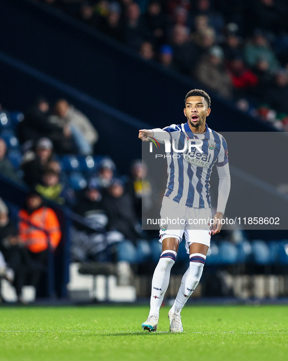 Mason Holgate of WBA points to space during the Sky Bet Championship match between West Bromwich Albion and Coventry City at The Hawthorns i...