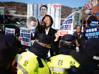 Progressive Party National Assembly Member Jung Hye-kyung delivers a speech calling for the immediate arrest of President Yoon Suk-yeol. Pro...