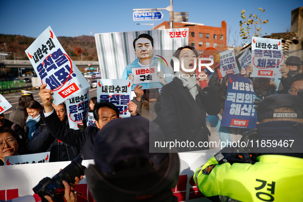 Progressive Party Chairperson Kim Jae-yeon delivers a speech calling for the immediate arrest of President Yoon Suk-yeol. Alongside National...