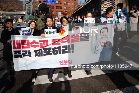 Progressive Party National Assembly Member Yoon Jong-oh (center), National Assembly Member Jung Hye-kyung (left), and Chairperson Kim Jae-ye...