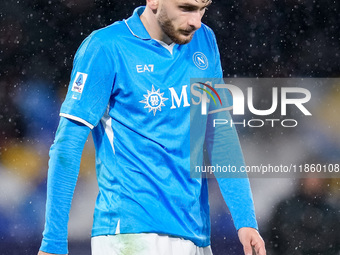 Khvicha Kvaratskhelia of SSC Napoli looks dejected during the serie Serie A Enilive match between SSC Napoli and SS Lazio at Stadio Diego Ar...