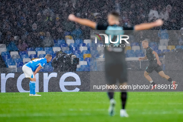 Gustav Isaksen of SS Lazio celebrates after scoring first goal during the serie Serie A Enilive match between SSC Napoli and SS Lazio at Sta...