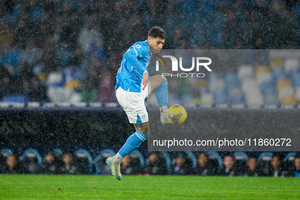 Mathias Olivera of SSC Napoli controls the ball during the serie Serie A Enilive match between SSC Napoli and SS Lazio at Stadio Diego Arman...