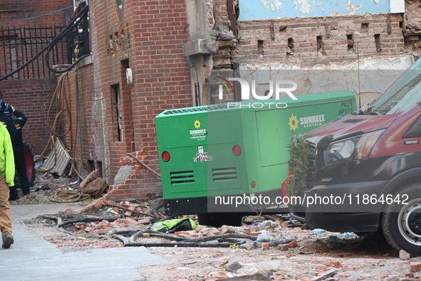 One construction worker dies and one construction worker is injured in a construction accident in Manhattan, New York, United States, on Dec...