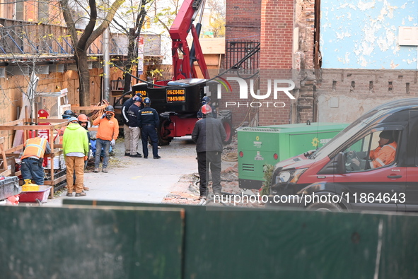 One construction worker dies and one construction worker is injured in a construction accident in Manhattan, New York, United States, on Dec...