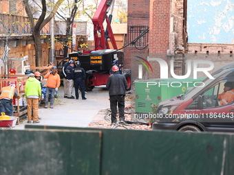 One construction worker dies and one construction worker is injured in a construction accident in Manhattan, New York, United States, on Dec...