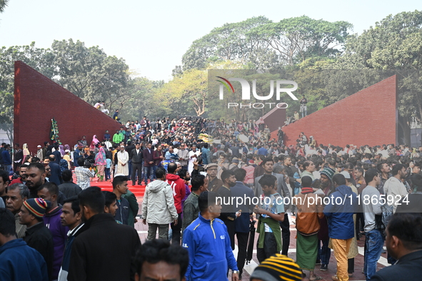 People Are Gathering To Pay Tribute To The Martyred Intellectuals At The Martyred Intellectuals Memorial At Mirpur In Dhaka, Bangladesh, On...