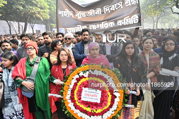 People Are Gathering To Pay Tribute To The Martyred Intellectuals At The Martyred Intellectuals Memorial At Mirpur In Dhaka, Bangladesh, On...