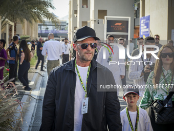 Jason Statham attends the Formula One in Abu Dhabi during the race day. F1 Etihad Airways Abu Dhabi Grand Prix at Yas Marina Circuit in Abu...