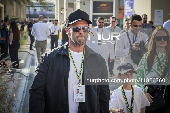 Jason Statham attends the Formula One in Abu Dhabi during the race day. F1 Etihad Airways Abu Dhabi Grand Prix at Yas Marina Circuit in Abu...