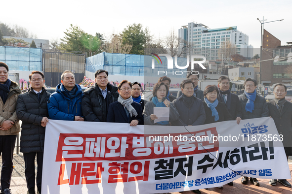 Chu Mi-ae, the head of the Democratic Party's Yoon Suk-yeol Rebellion Investigation Committee, along with about 20 lawmakers from the commit...