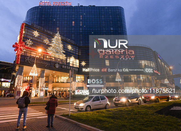 RZESZOW, POLAND - DECEMBER 16:
An evening view of Hotel Rzeszow and the Galeria Rzeszow shopping center, on December 16, 2024, in Rzeszow, S...