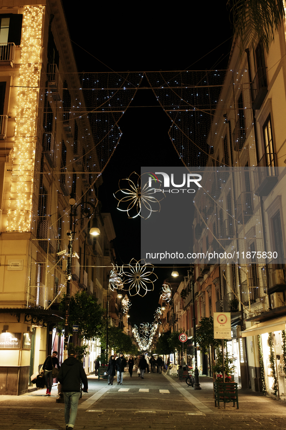 Christmas lights adorn Corso Italia in Sorrento, Naples, Italy, on December 16, 2024. Sorrento is a town overlooking the Bays of Naples in S...