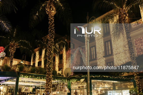 Christmas lights adorn Piazza Torquato Tasso in Sorrento, Naples, Italy, on December 16, 2024. Sorrento is a town overlooking the Bays of Na...