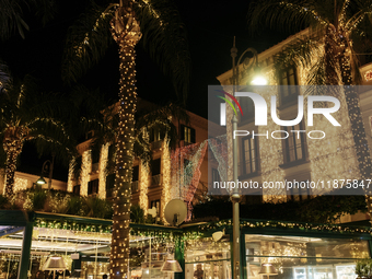 Christmas lights adorn Piazza Torquato Tasso in Sorrento, Naples, Italy, on December 16, 2024. Sorrento is a town overlooking the Bays of Na...