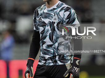 John Ruddy of Newcastle United warms up during the Carabao Cup Quarter Final match between Newcastle United and Brentford at St. James's Par...