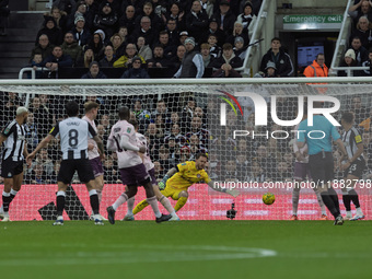 Sandro Tonali of Newcastle United scores their first goal during the Carabao Cup Quarter Final match between Newcastle United and Brentford...