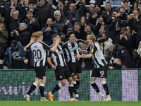 Sandro Tonali of Newcastle United celebrates with his teammates after scoring his second goal and their second goal during the Carabao Cup Q...