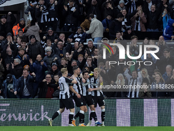 Sandro Tonali of Newcastle United celebrates with his teammates after scoring his second goal and their second goal during the Carabao Cup Q...